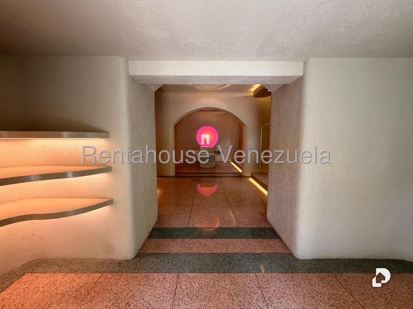 Commercial space in Altamira, Caracas – 3