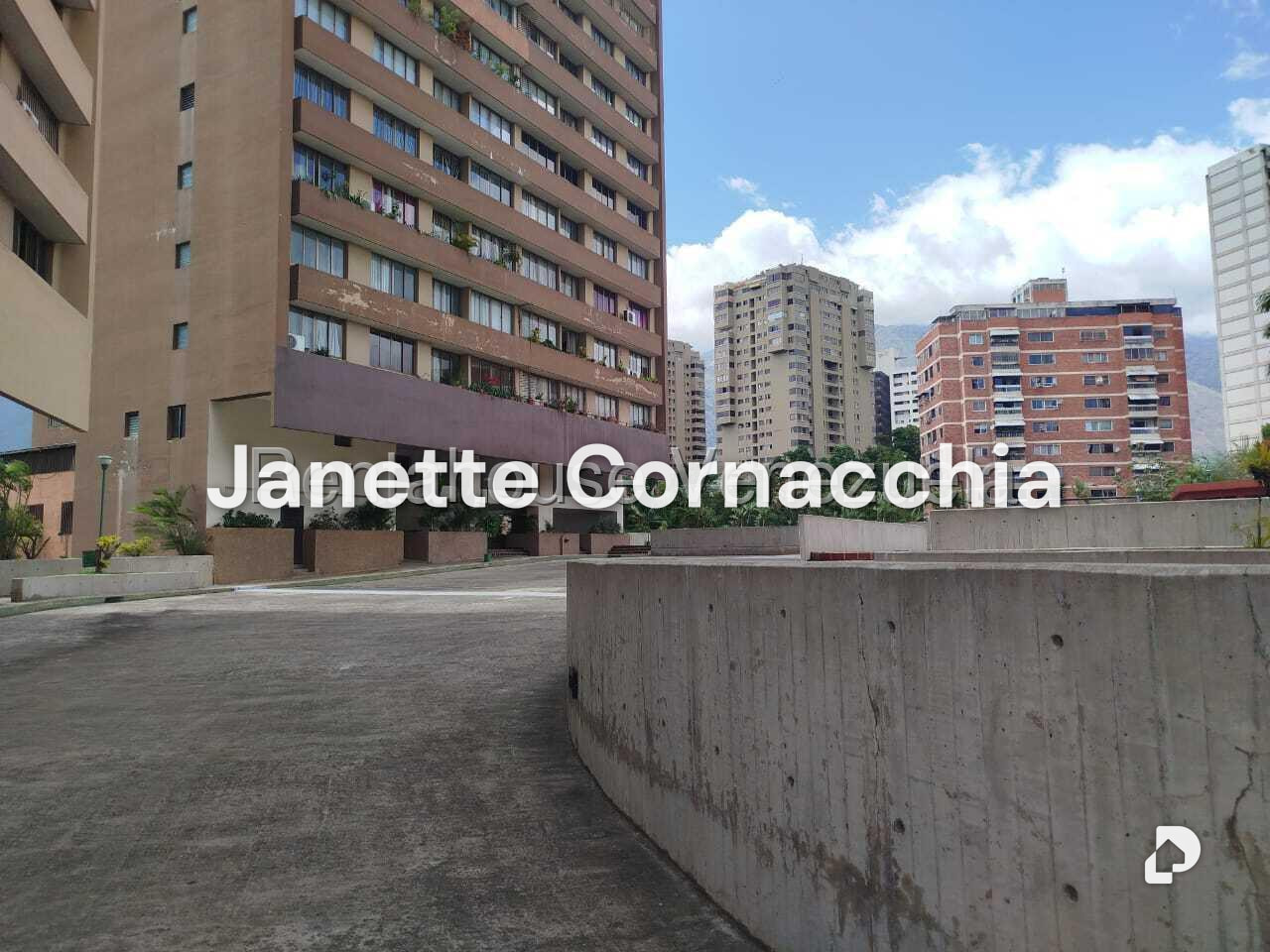 Apartamento en Colinas de Quinta Altamira, Caracas – 3