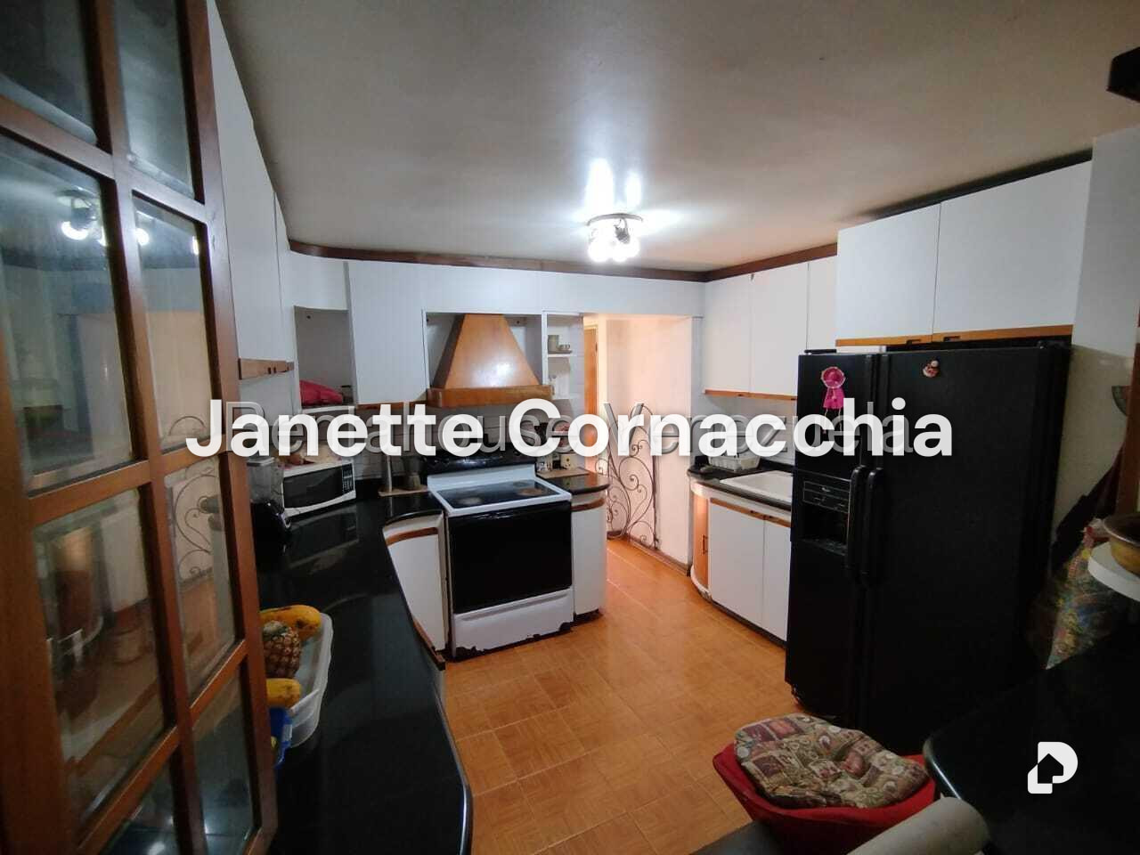 Apartamento en Colinas de Quinta Altamira, Caracas – 14