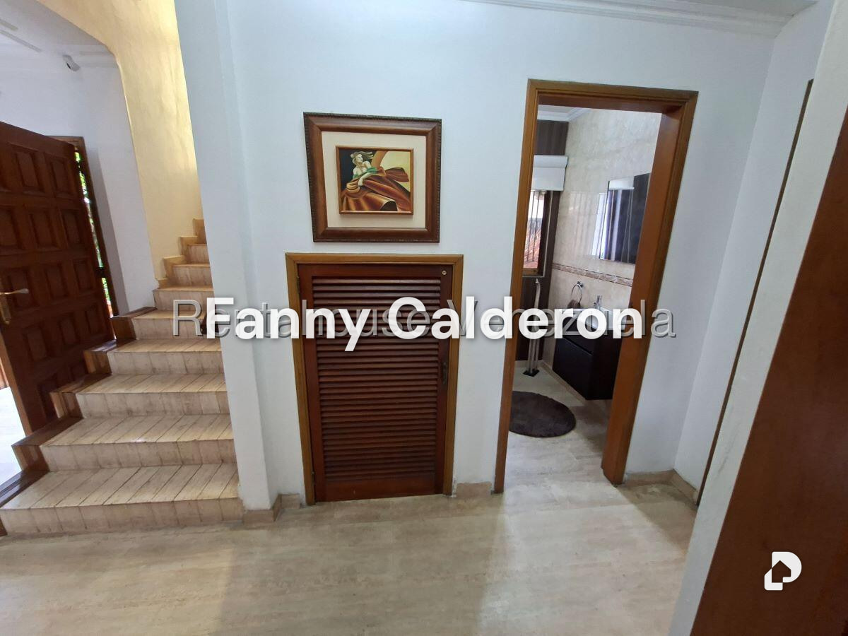 Casa en Lomas de Prados del Este, Caracas – 27