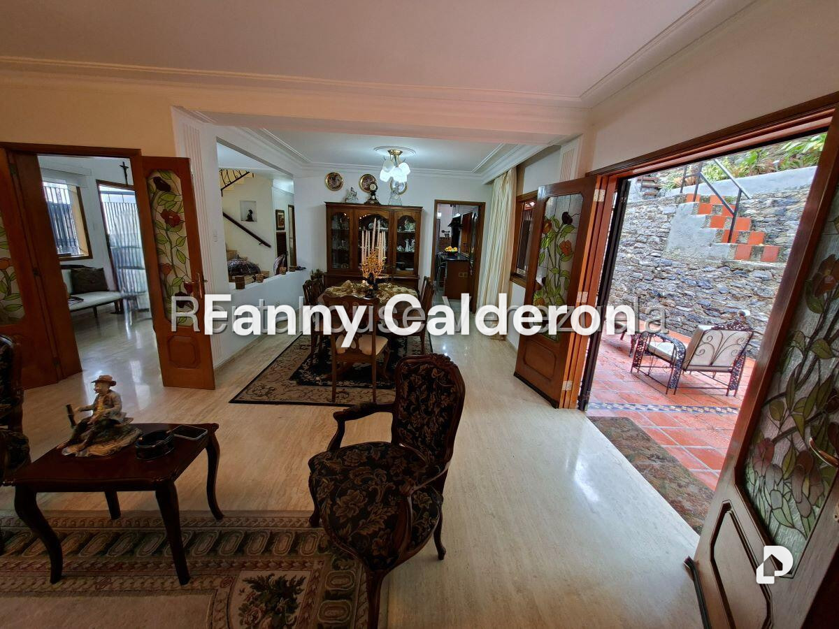 Casa en Lomas de Prados del Este, Caracas – 11