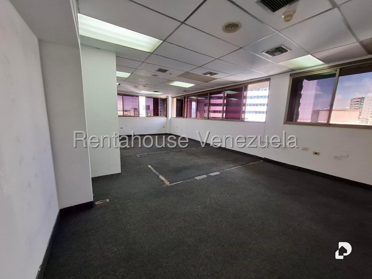 Local comercial en Los Palos Grandes, Caracas – 9
