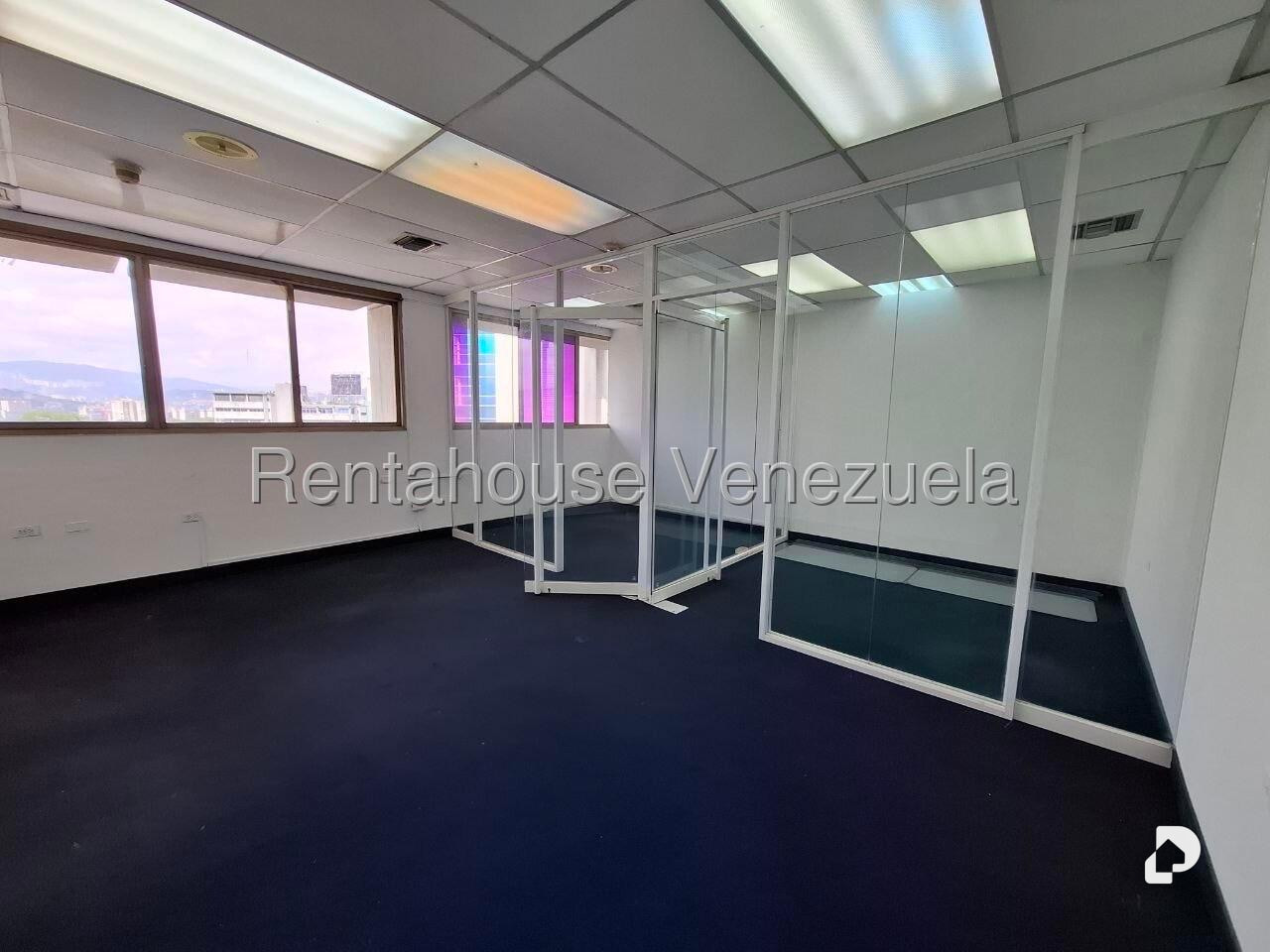 Local comercial en Los Palos Grandes, Caracas – 2