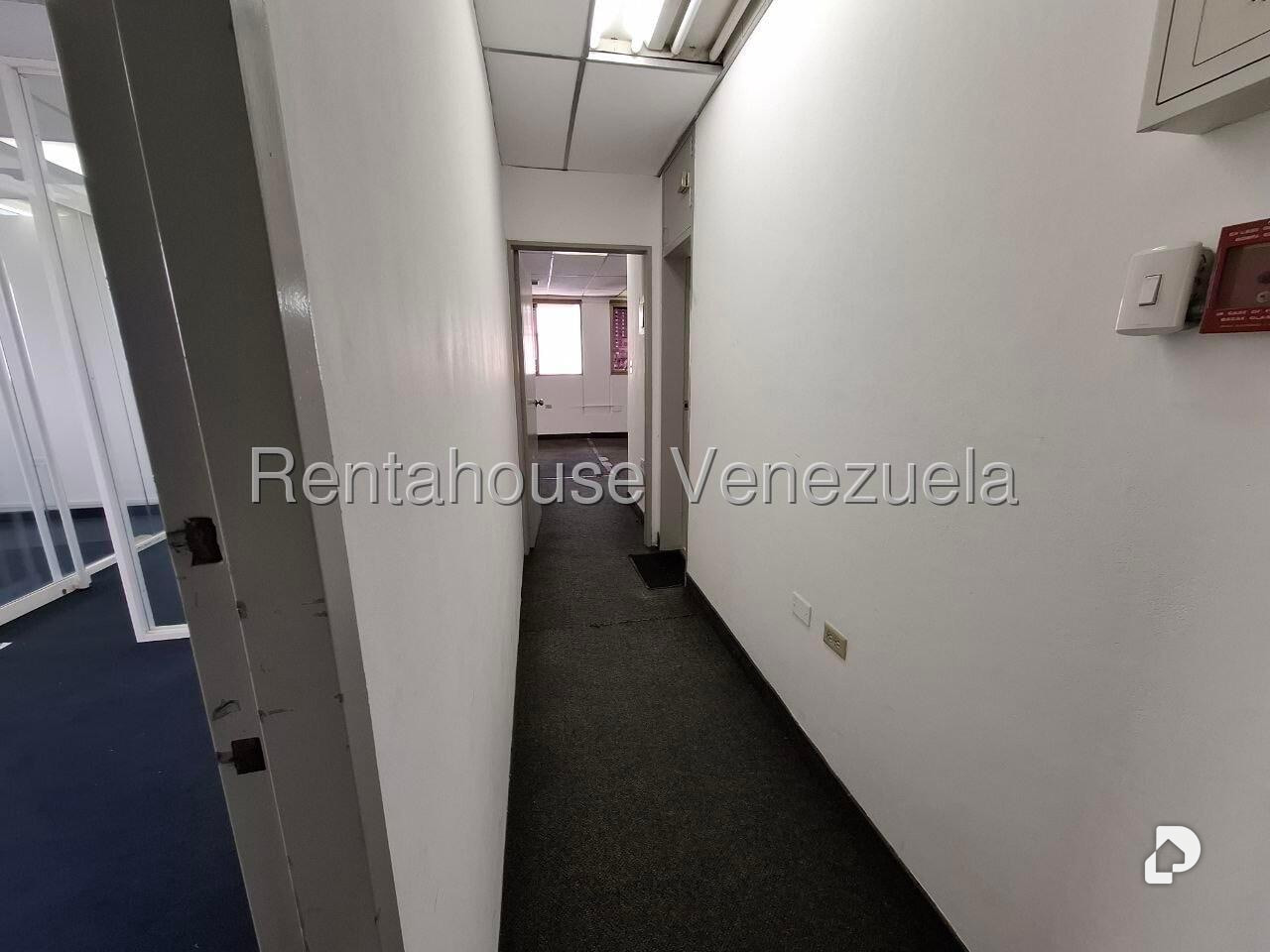Local comercial en Los Palos Grandes, Caracas – 3