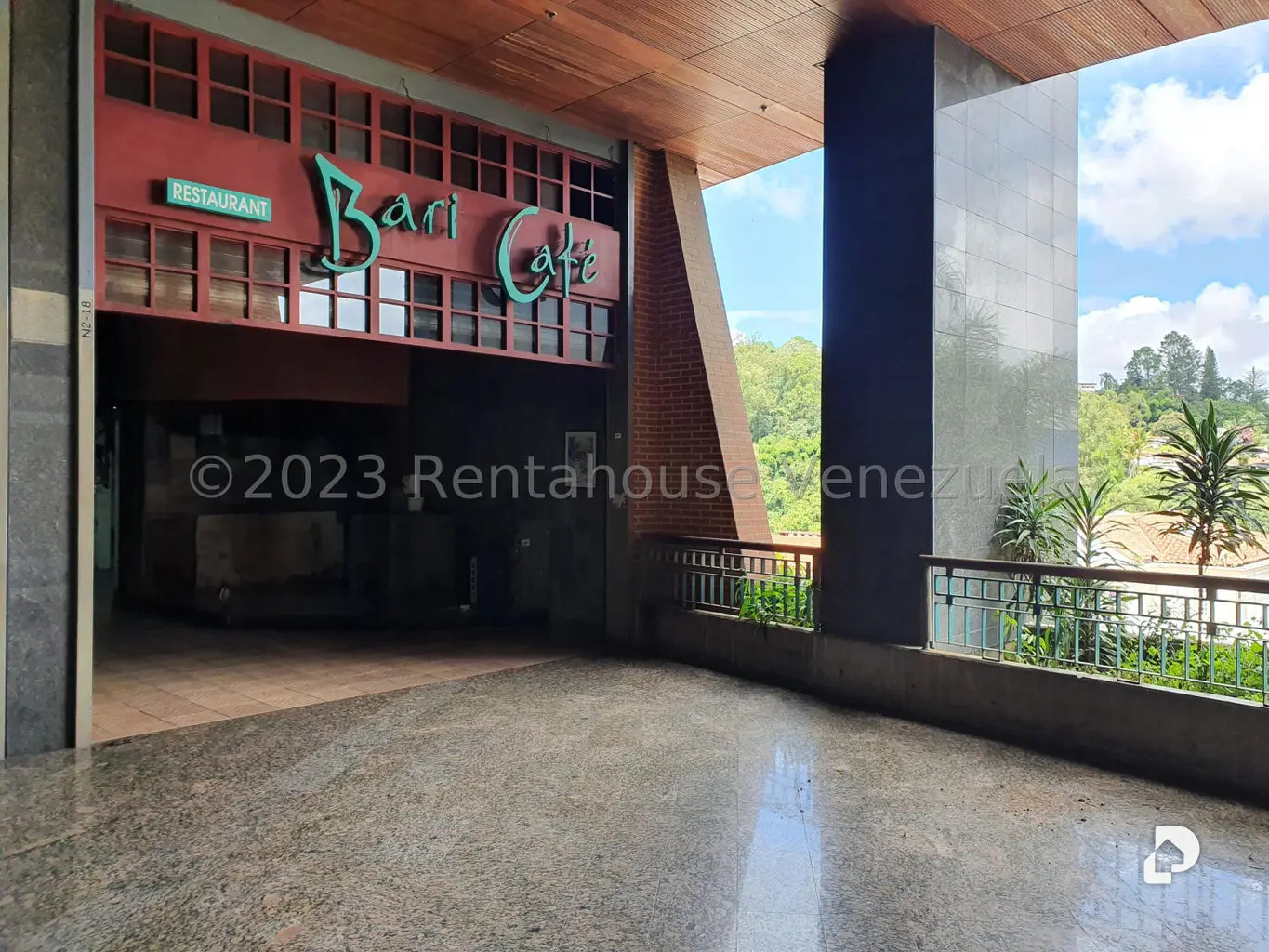 Local comercial en Lomas de La Lagunita, Caracas – 3