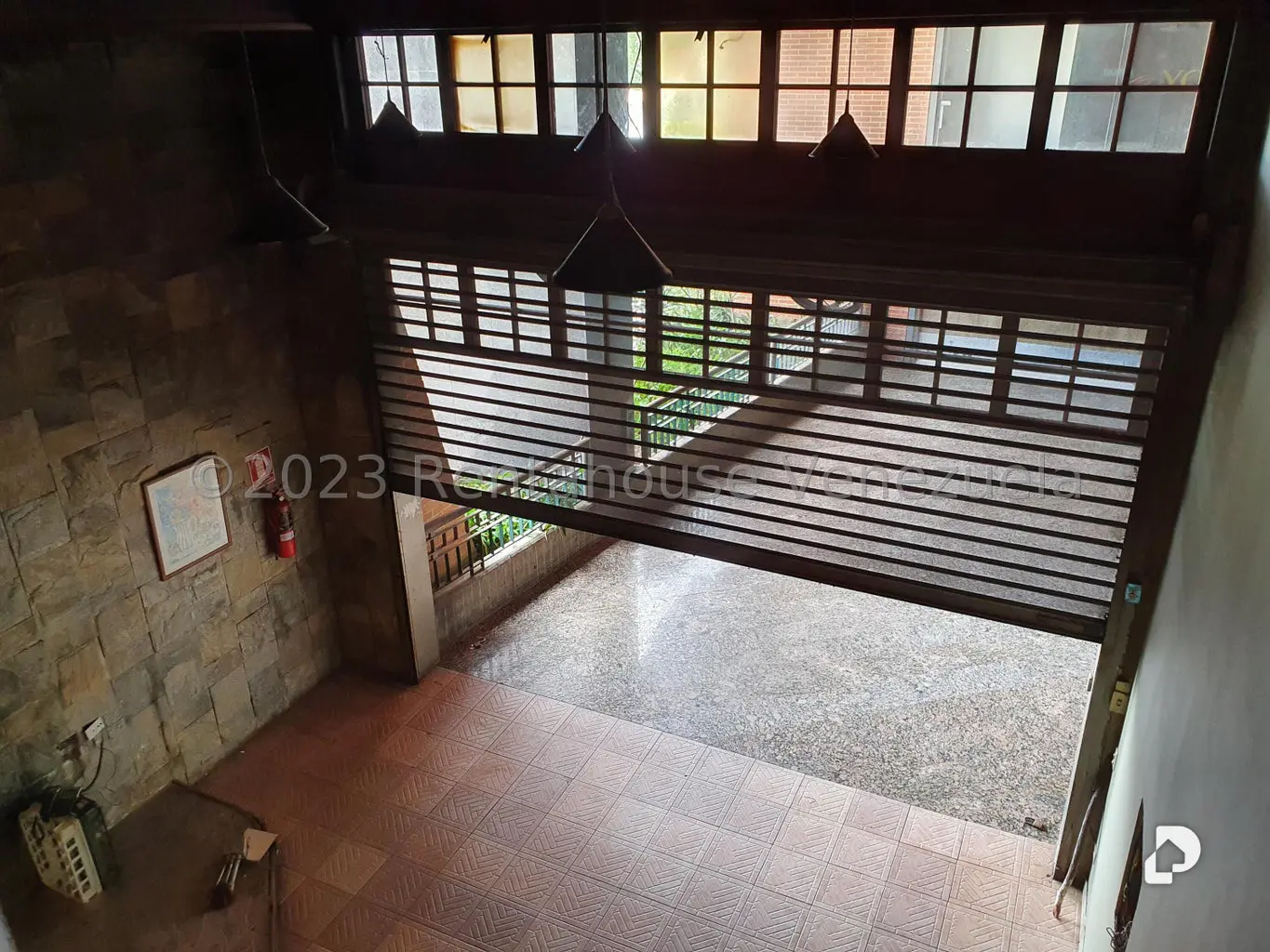Local comercial en Lomas de La Lagunita, Caracas – 7