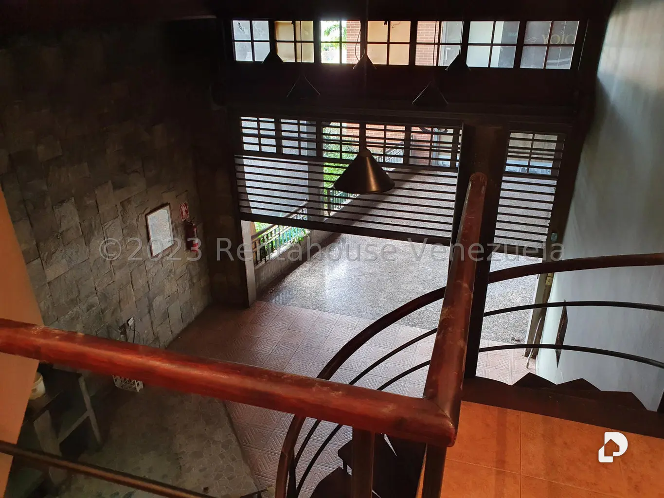 Local comercial en Lomas de La Lagunita, Caracas – 5