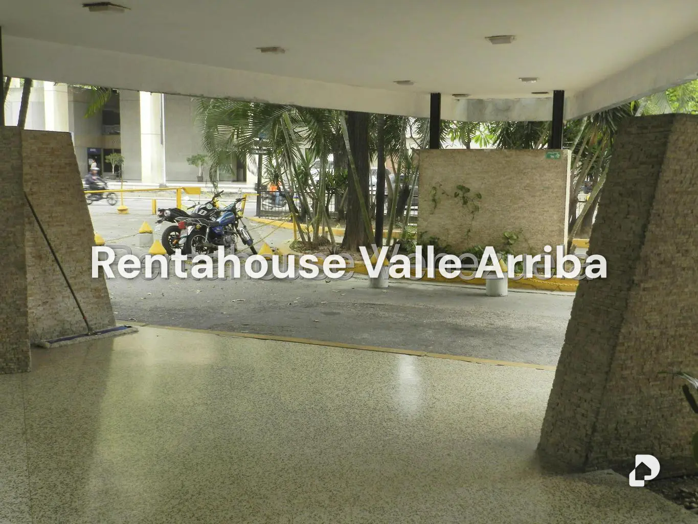 Oficina en Las Mercedes, Caracas – 26