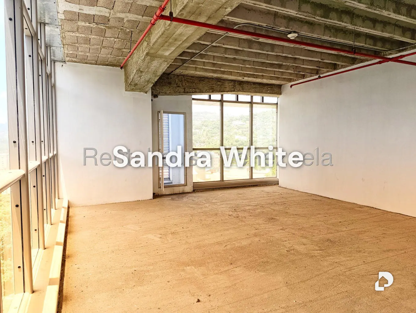 Oficina en Santa Paula. 27-6973, Caracas – 6