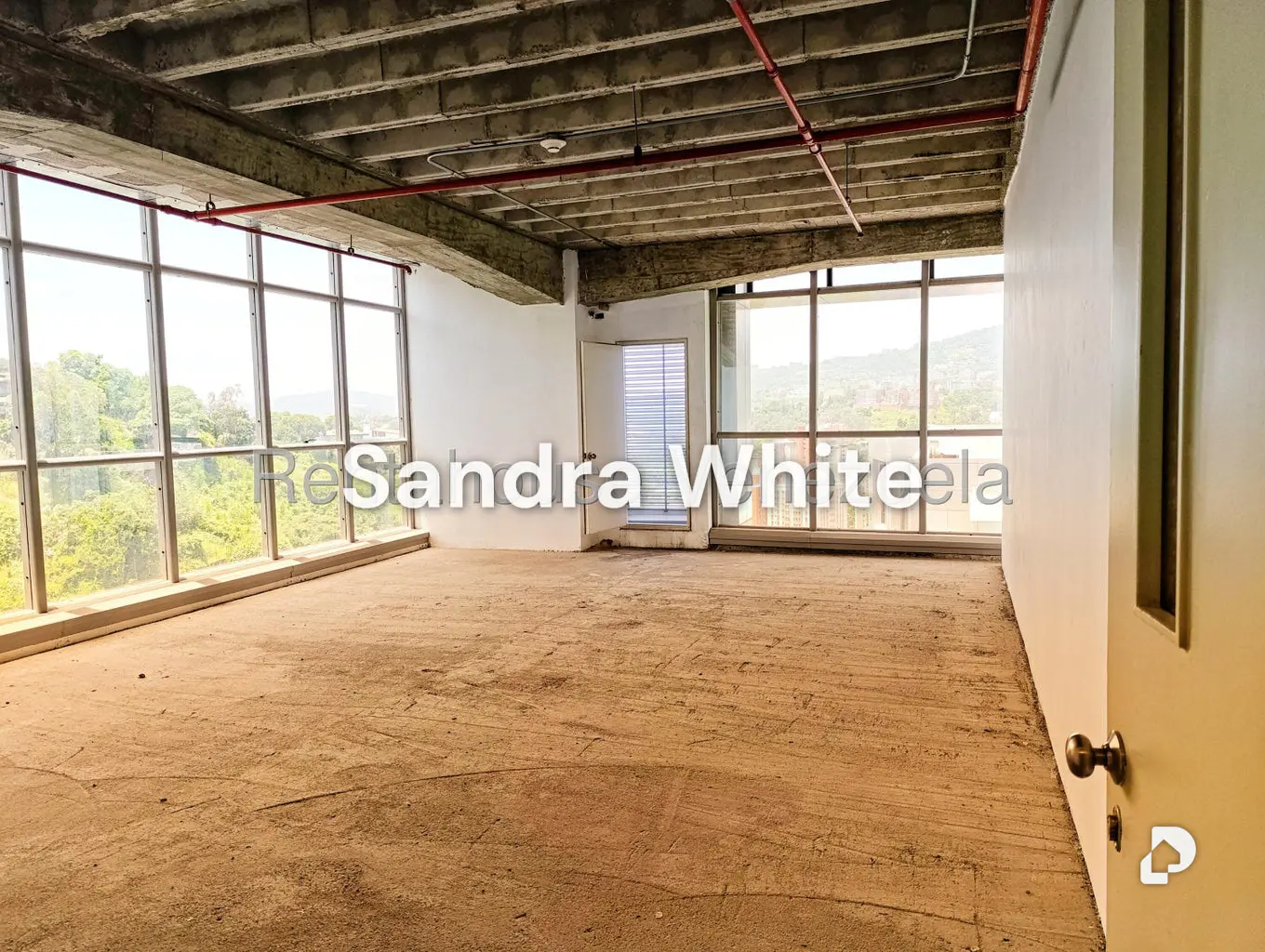 Oficina en Santa Paula. 27-6973, Caracas – 5