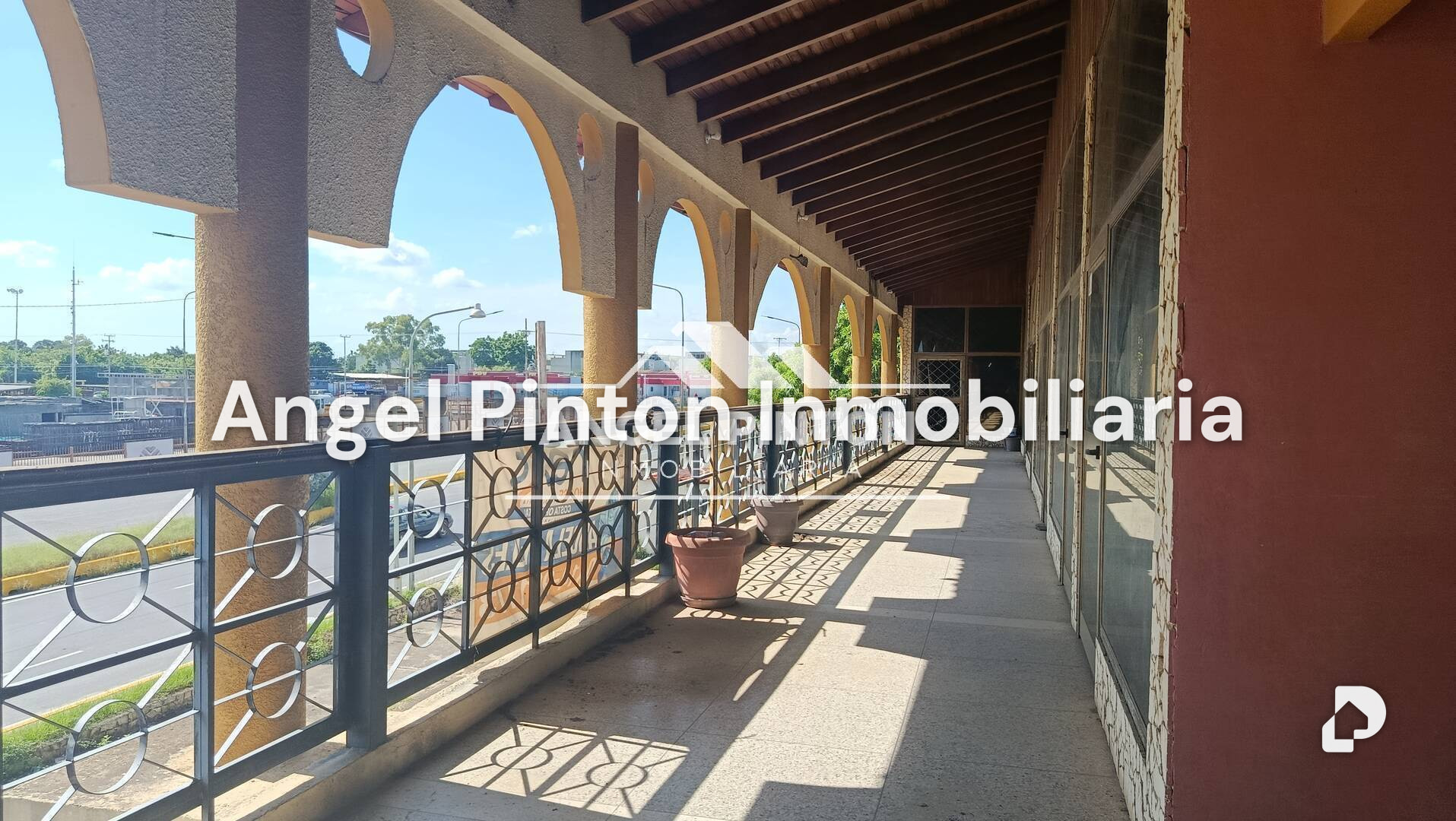 Local comercial en Avenida Intercomunal, Cabimas – 8