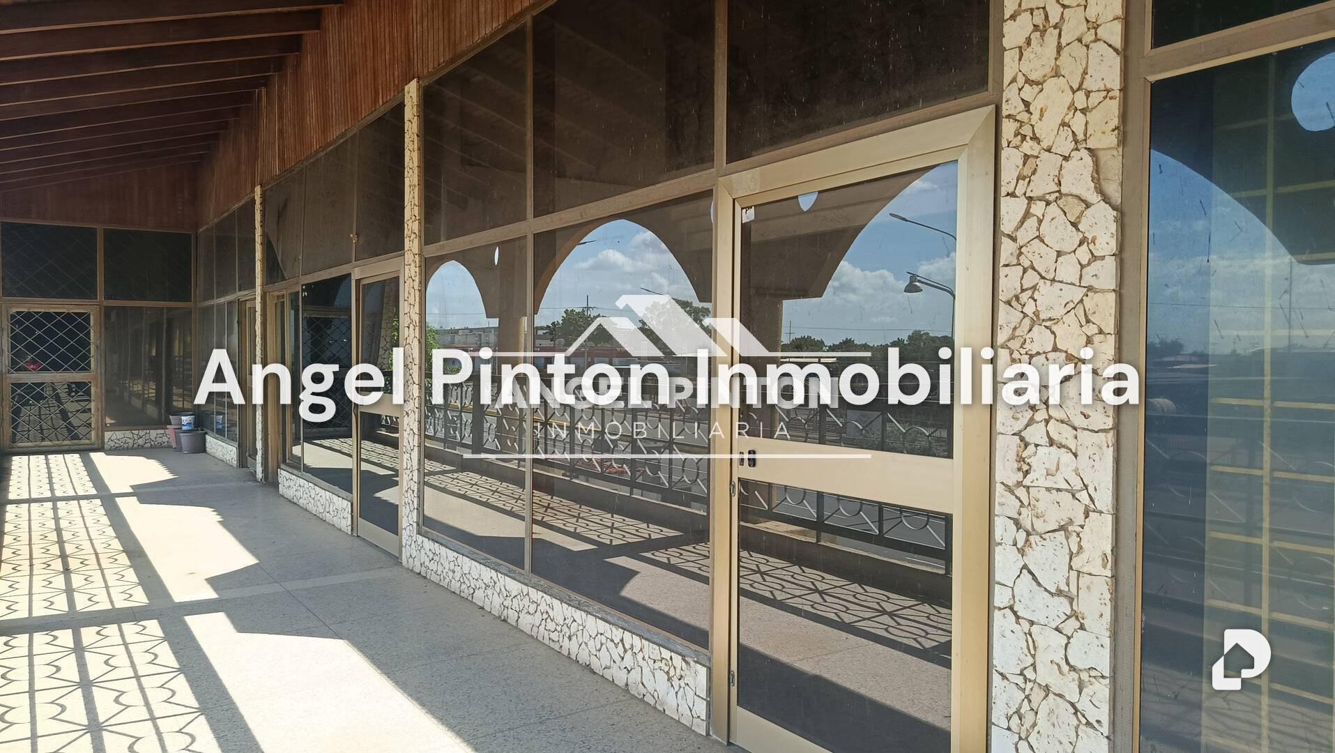 Local comercial en Avenida Intercomunal, Cabimas – 1