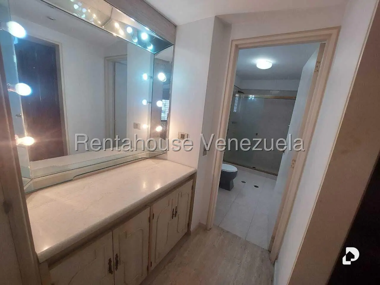 Apartamento en Los Naranjos (del Cafetal), Caracas – 18