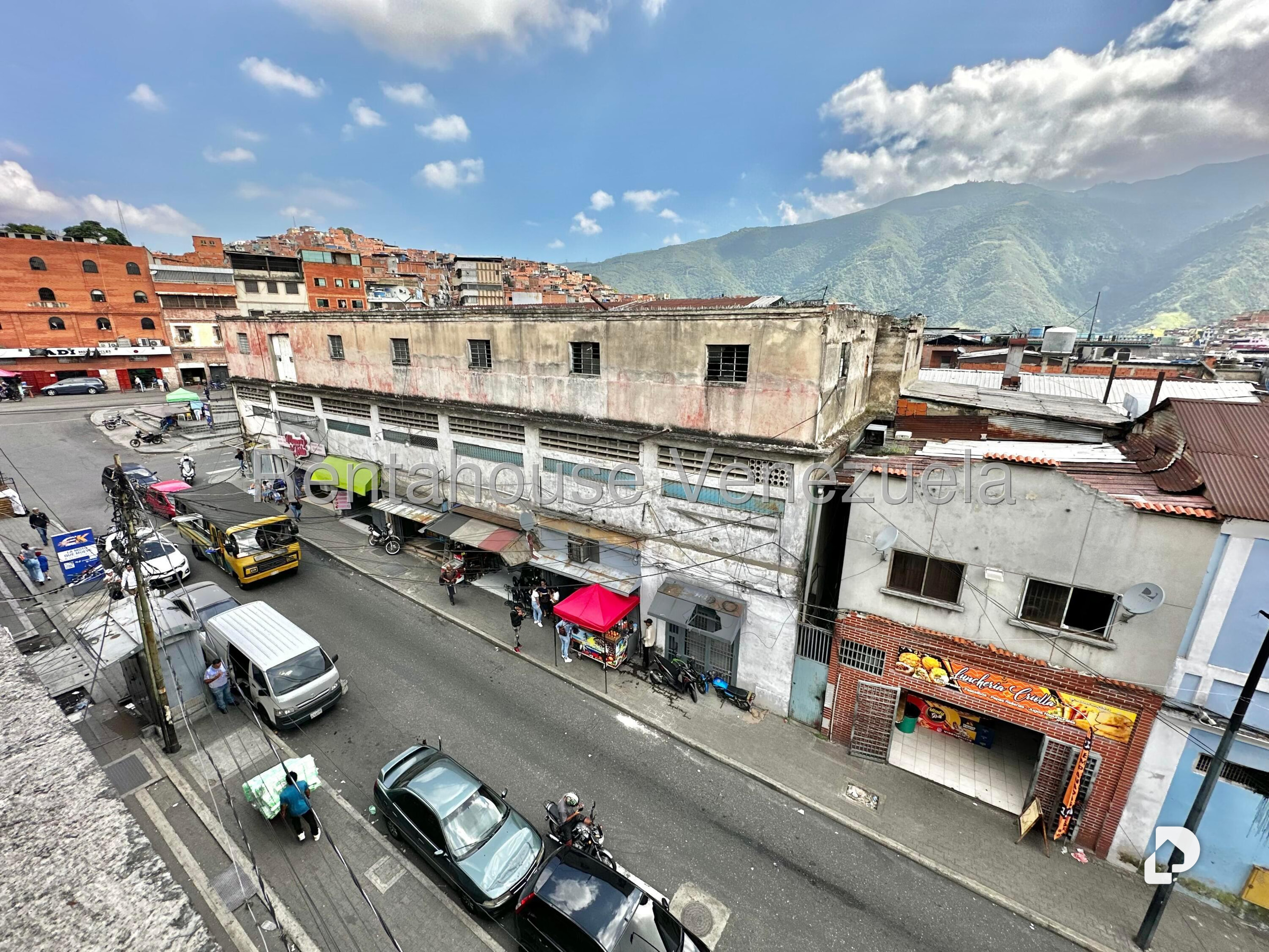 Edificio en Catia, Caracas
