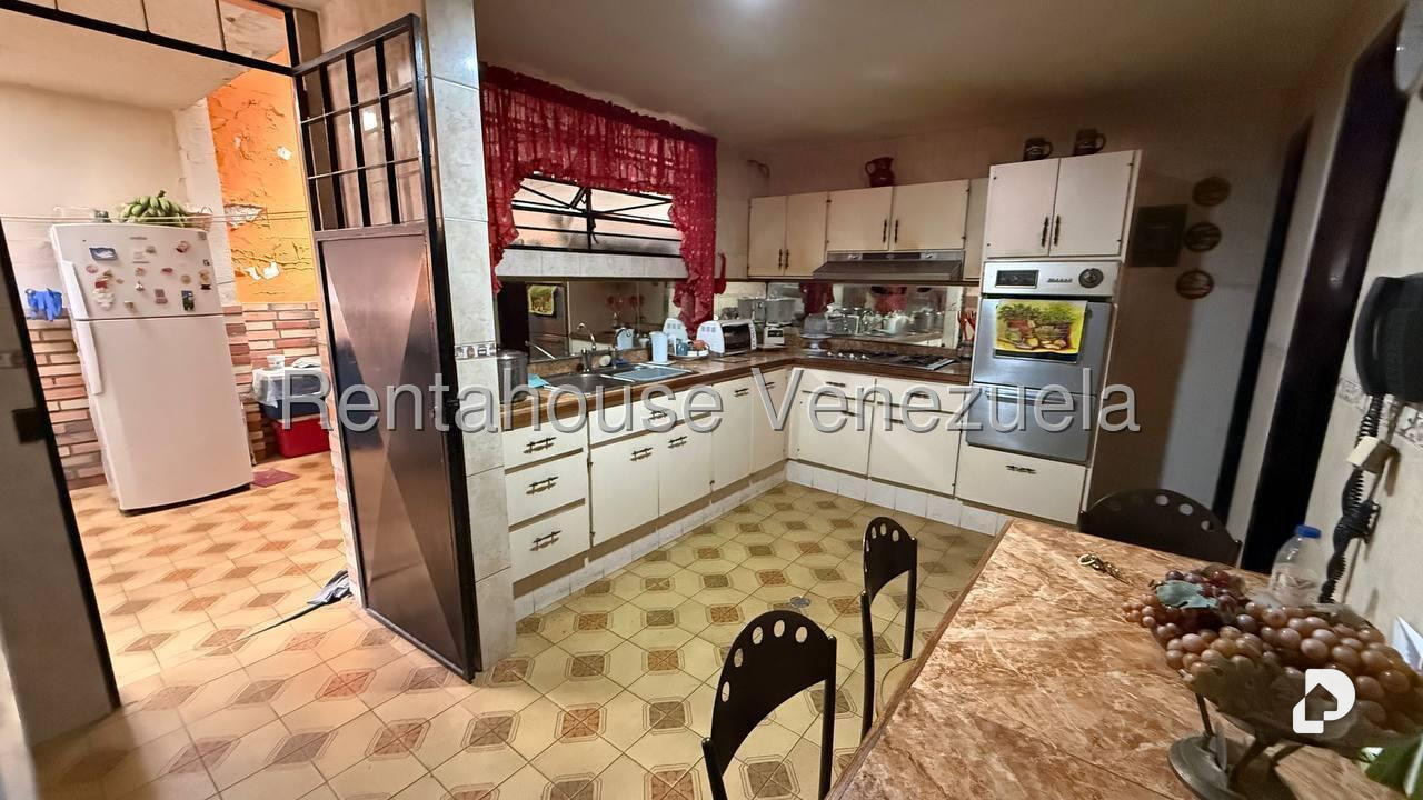 House in Los Chorros, Caracas – 26