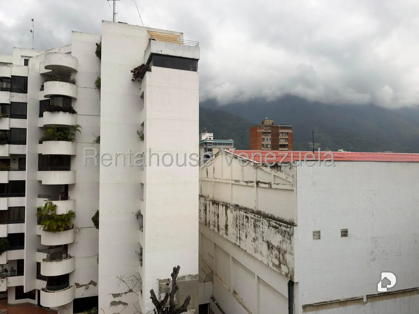 Apartamento en La Florida, Caracas – 13
