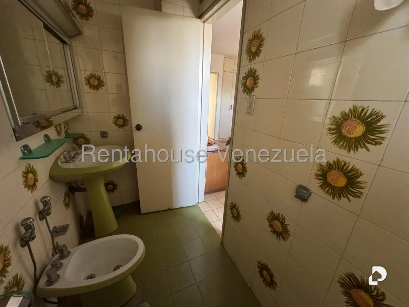 Apartamento en La Florida, Caracas – 26
