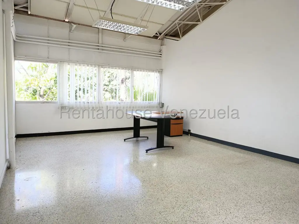 Office in Terrazas del Ávila, Caracas - 1