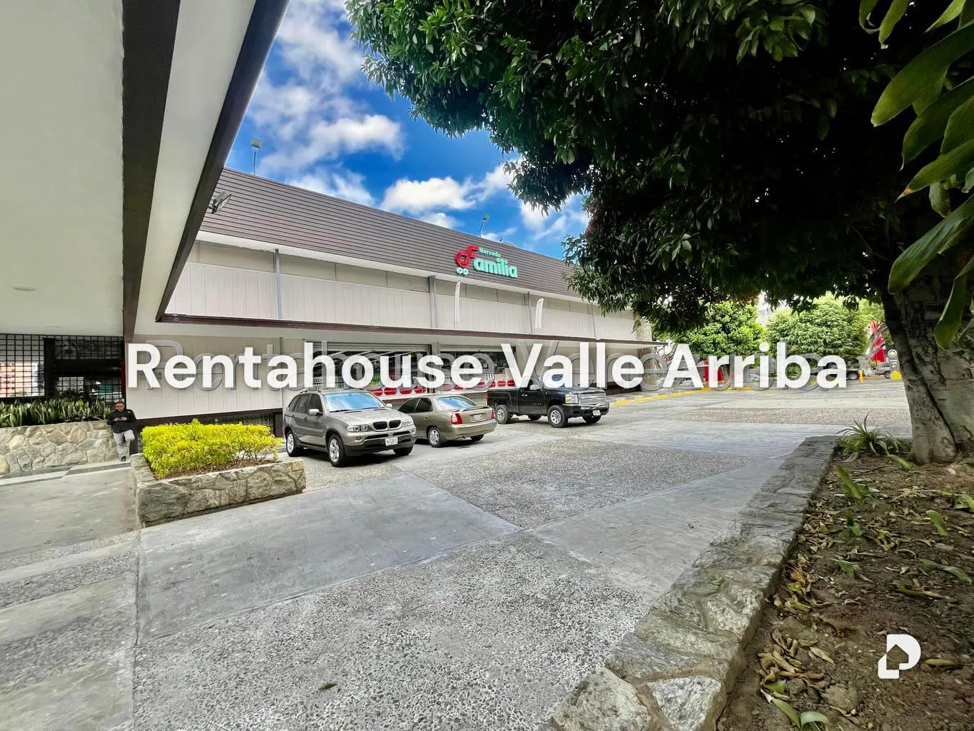 Local comercial en Las Mercedes, Caracas – 30