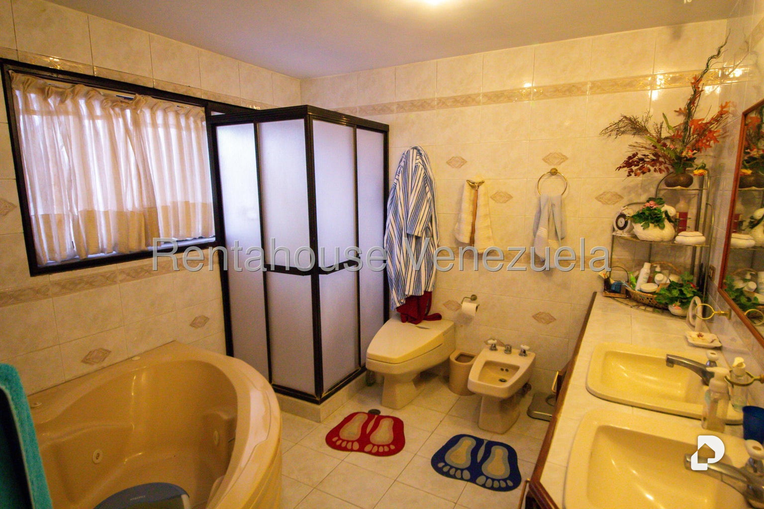 Casa en Lomas de La Lagunita, Caracas – 12