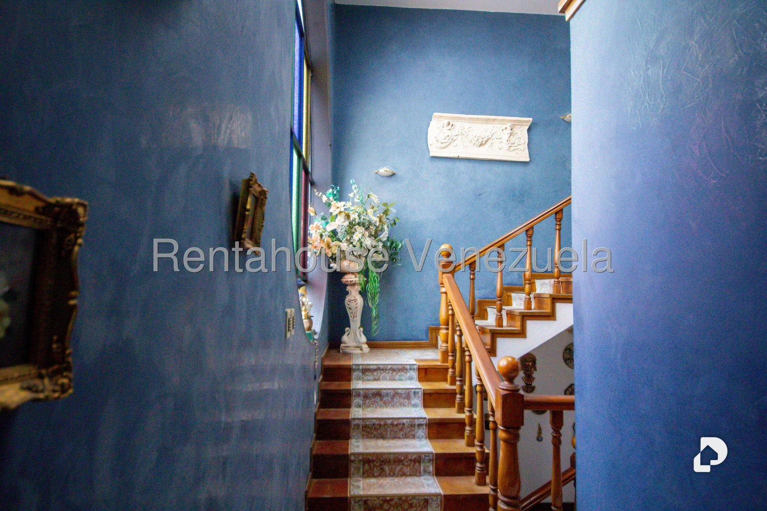 Casa en Lomas de La Lagunita, Caracas – 28