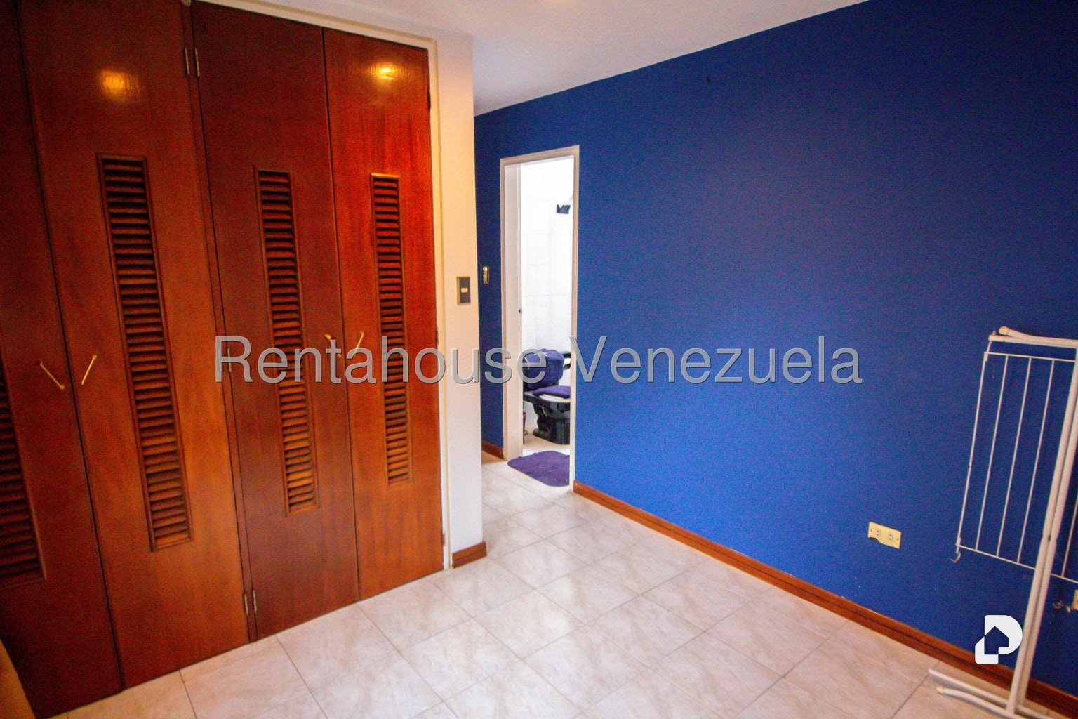 Casa en Lomas de La Lagunita, Caracas – 14
