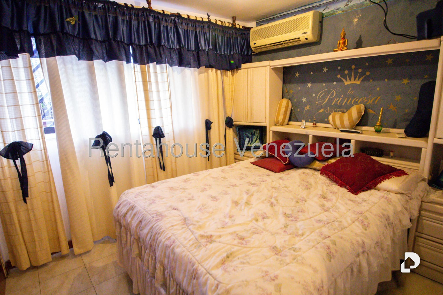 Casa en Lomas de La Lagunita, Caracas – 15