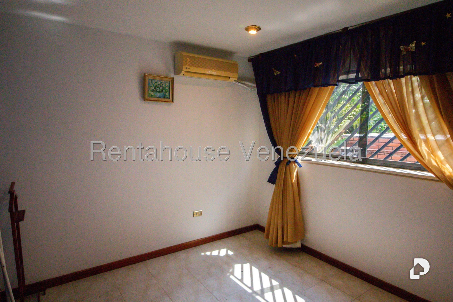 Casa en Lomas de La Lagunita, Caracas – 13