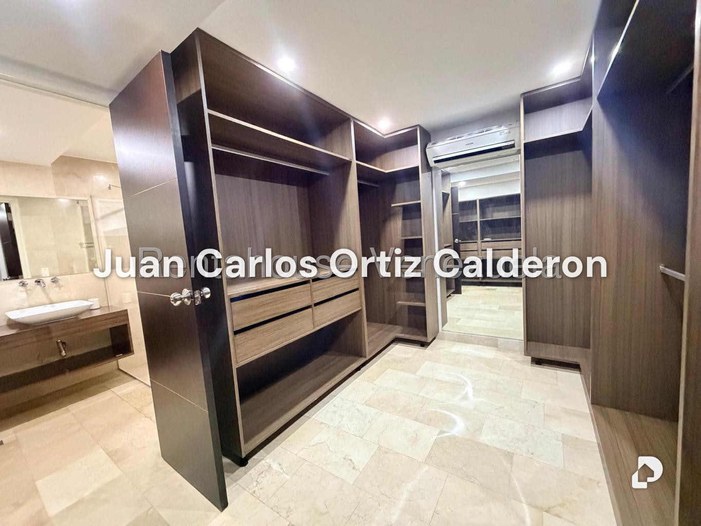 Casa en Cumbres de Curumo, Caracas – 10