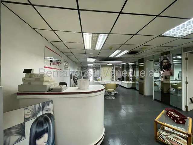 Commercial space in Prados del Este, Caracas - 1