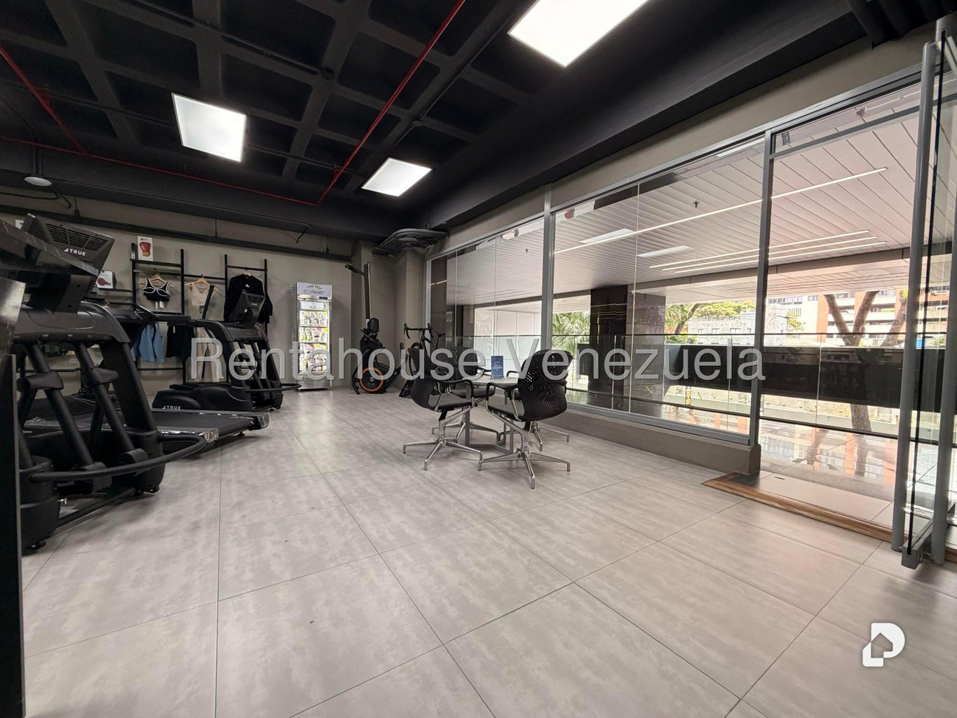 Local comercial en Las Mercedes, Caracas – 12