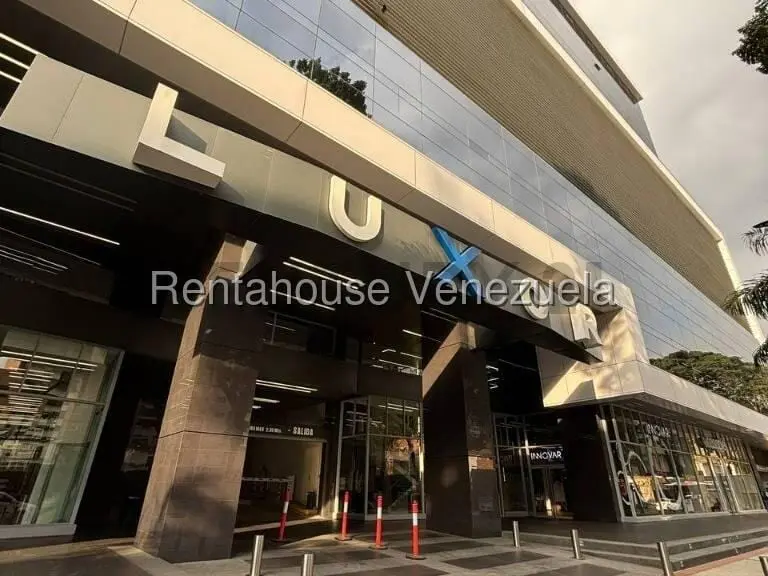 Local comercial en Las Mercedes, Caracas - 1