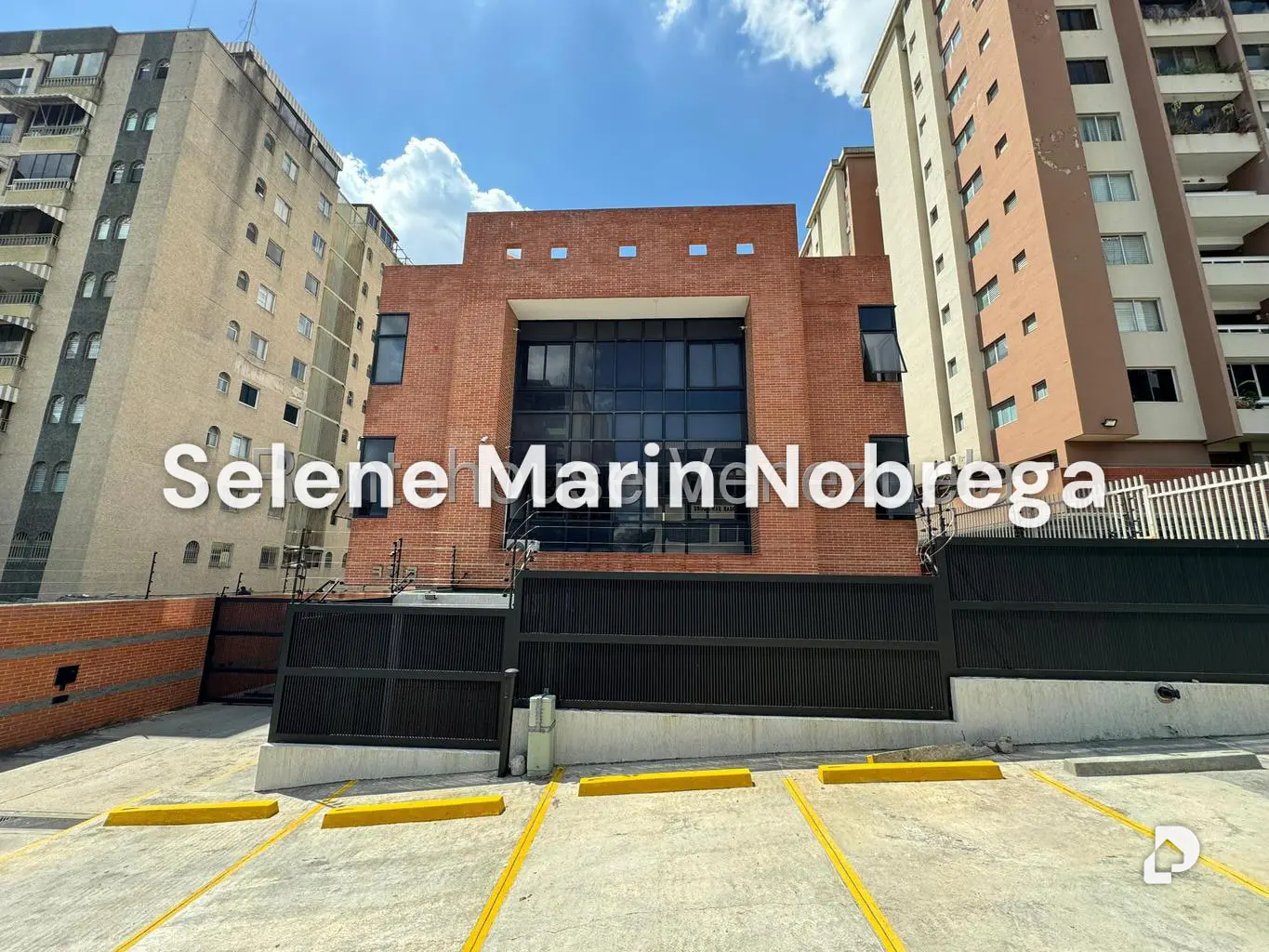 Edificio en Los Dos Caminos, Caracas – 2