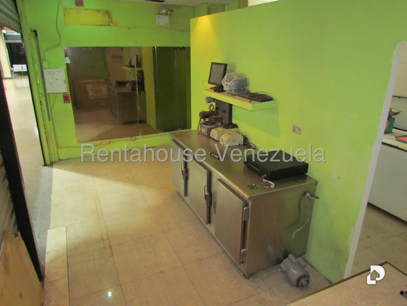 Local comercial en La Florida, Caracas – 6