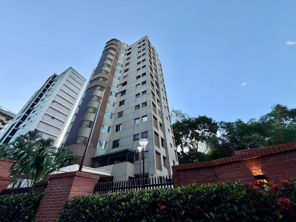 Apartamento en Cerro Verde, Caracas - 1