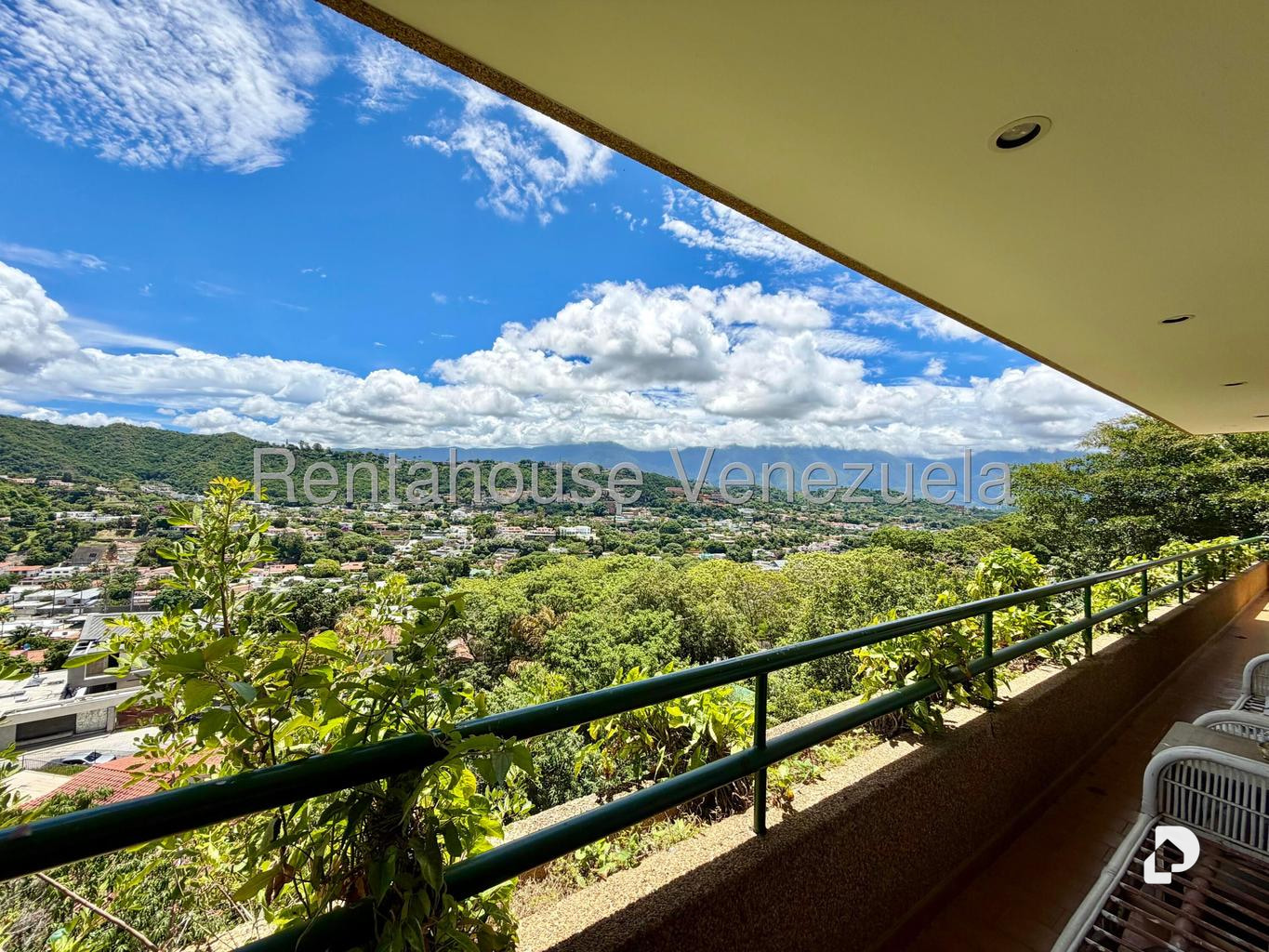 Apartamento en Prados del Este, Caracas – 2