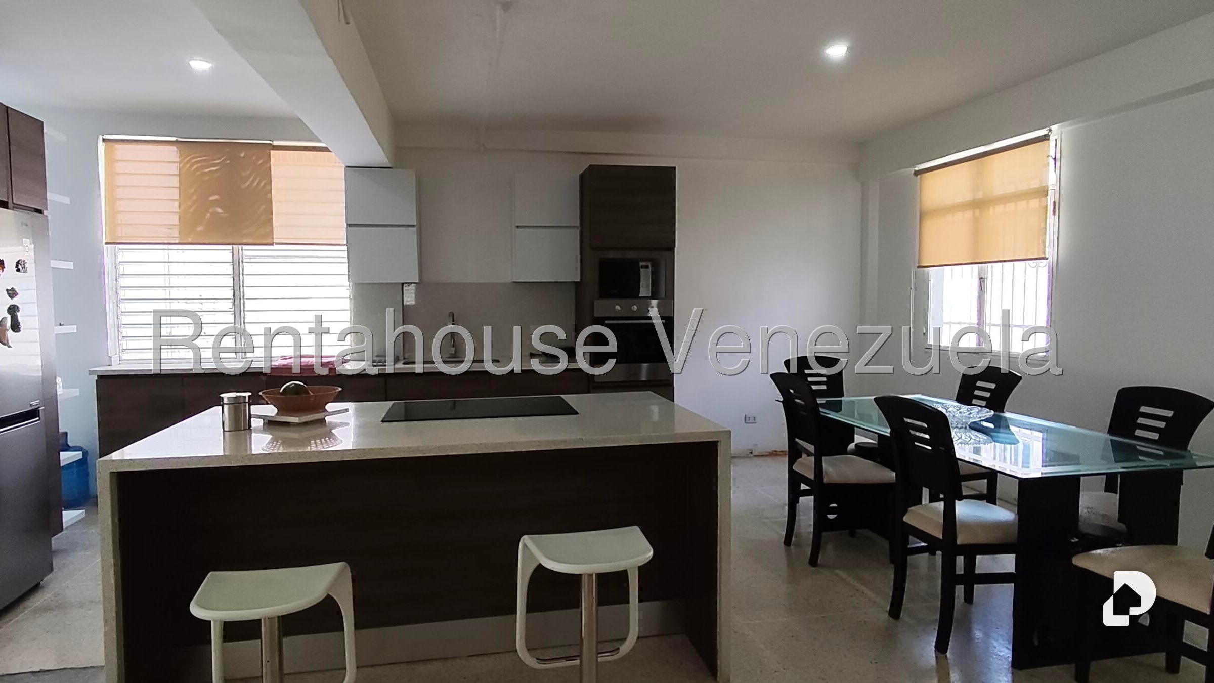 Casa en Alto Prado, Caracas – 12