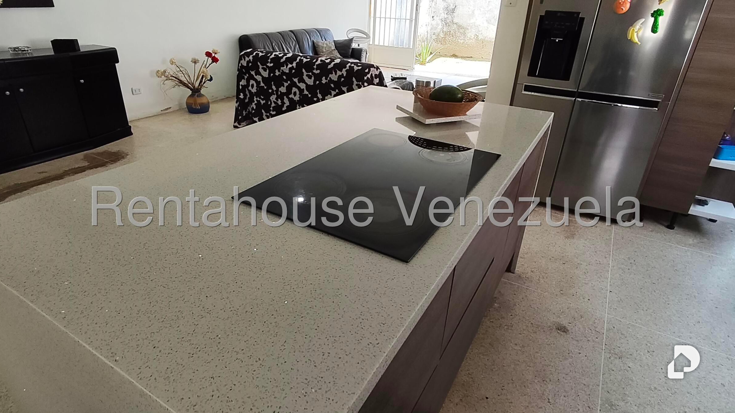 Casa en Alto Prado, Caracas – 11