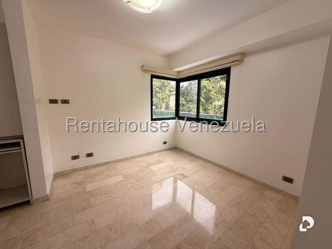 Apartamento en El Rosal, Caracas – 9
