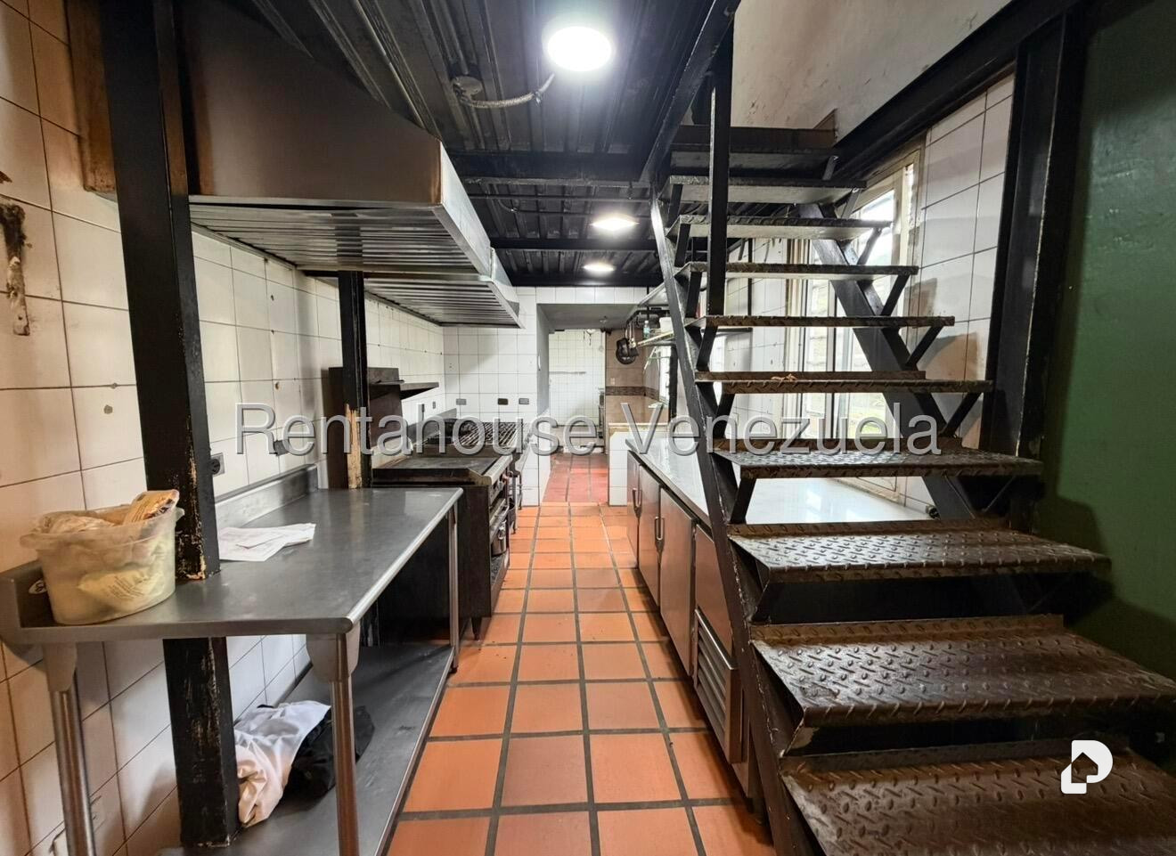 Local comercial en El Hatillo, Caracas – 13