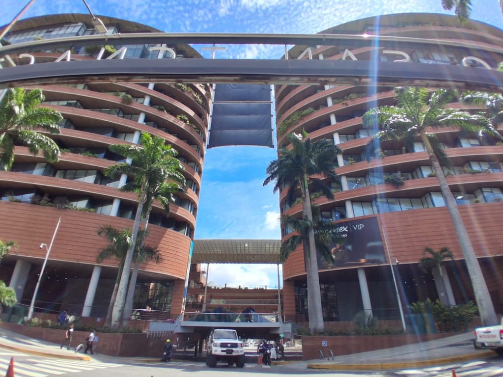 Local comercial en La Castellana, Caracas - 1
