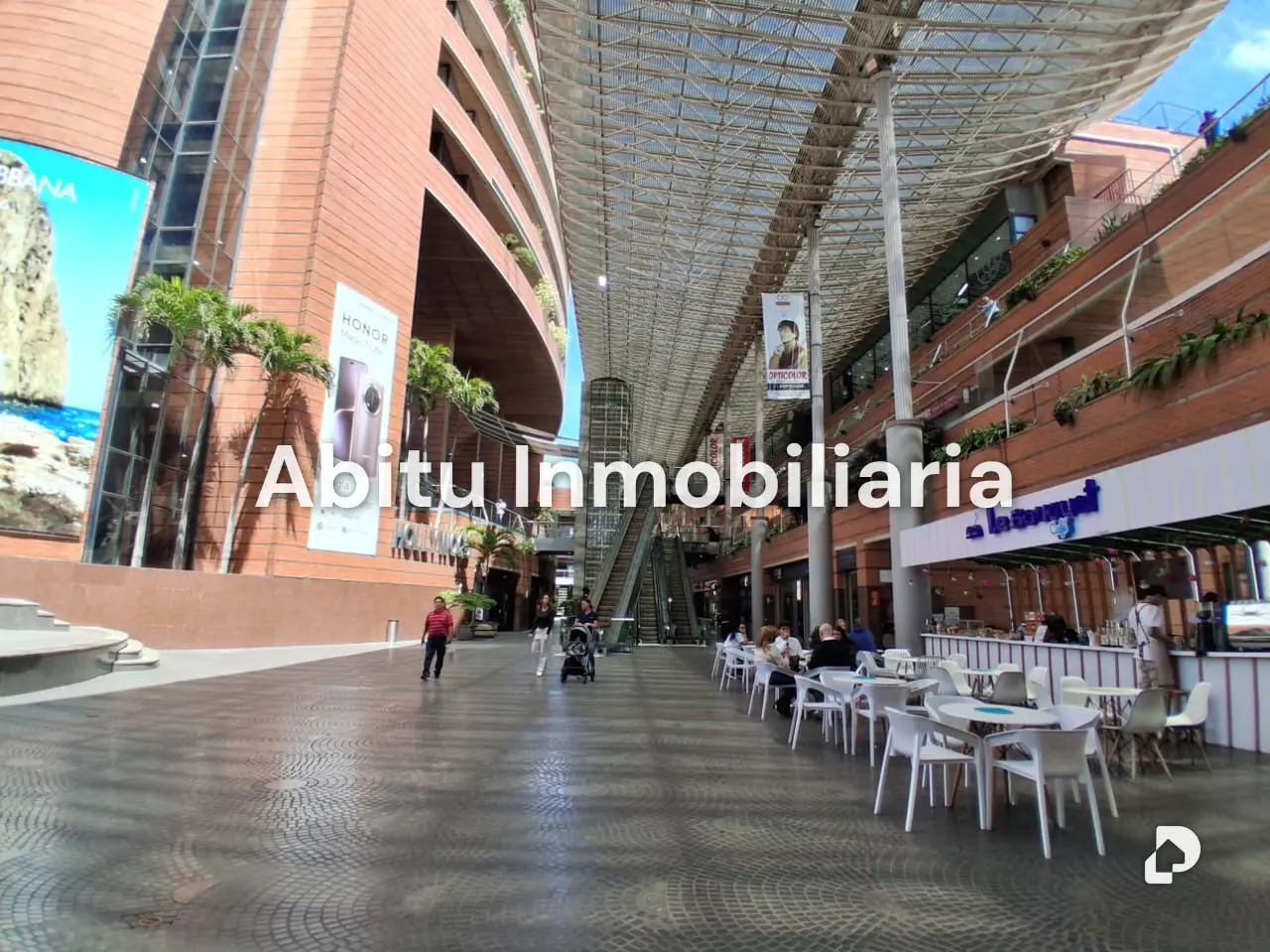 Commercial space in La Castellana, Caracas – 3