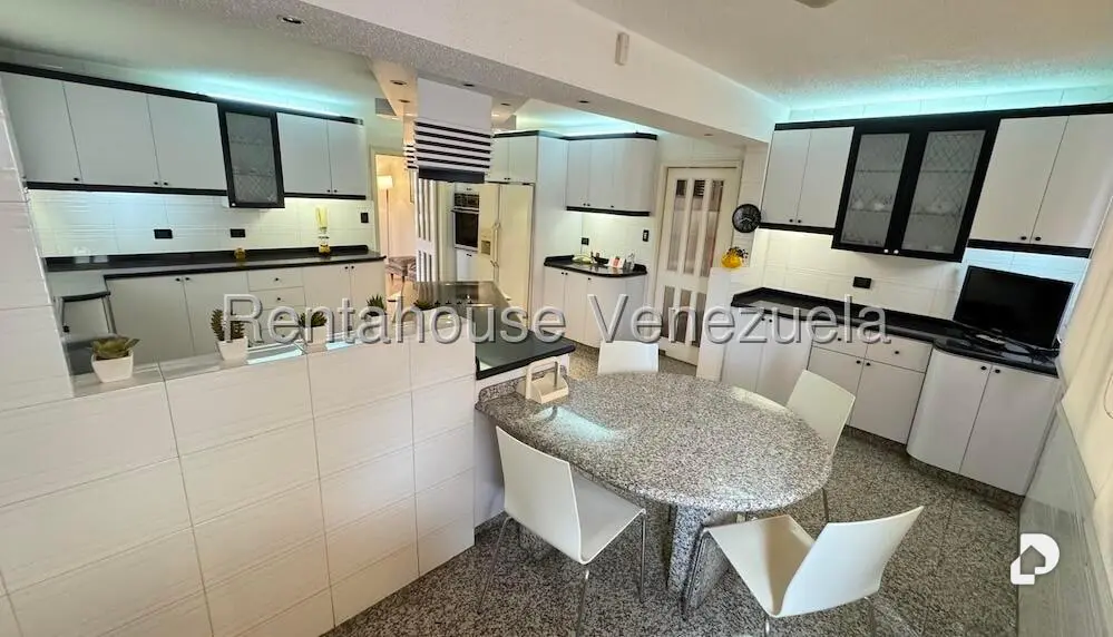 Apartamento en San Bernardino, Caracas – 28