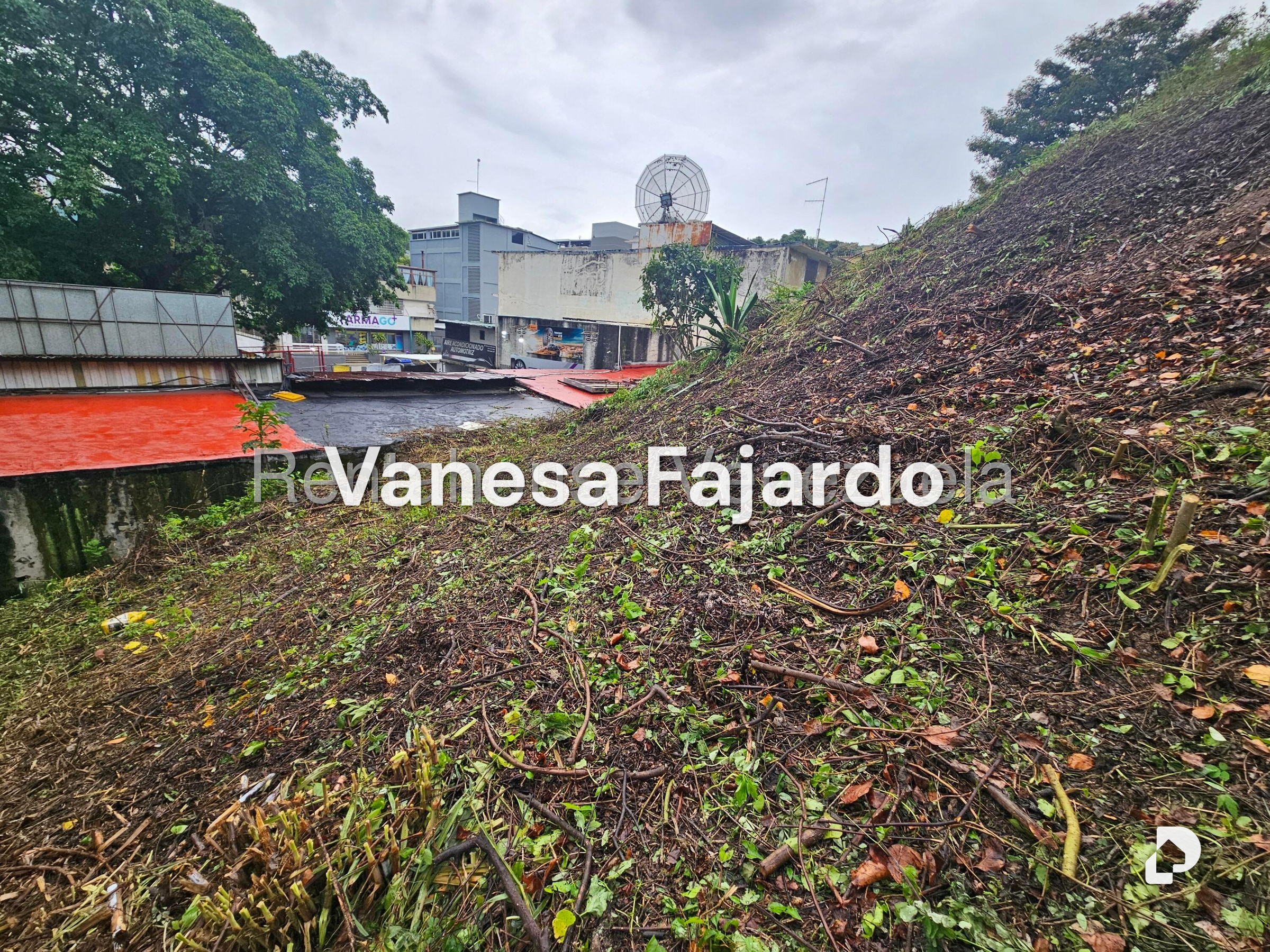 Terreno en Prados del Este, Caracas – 10
