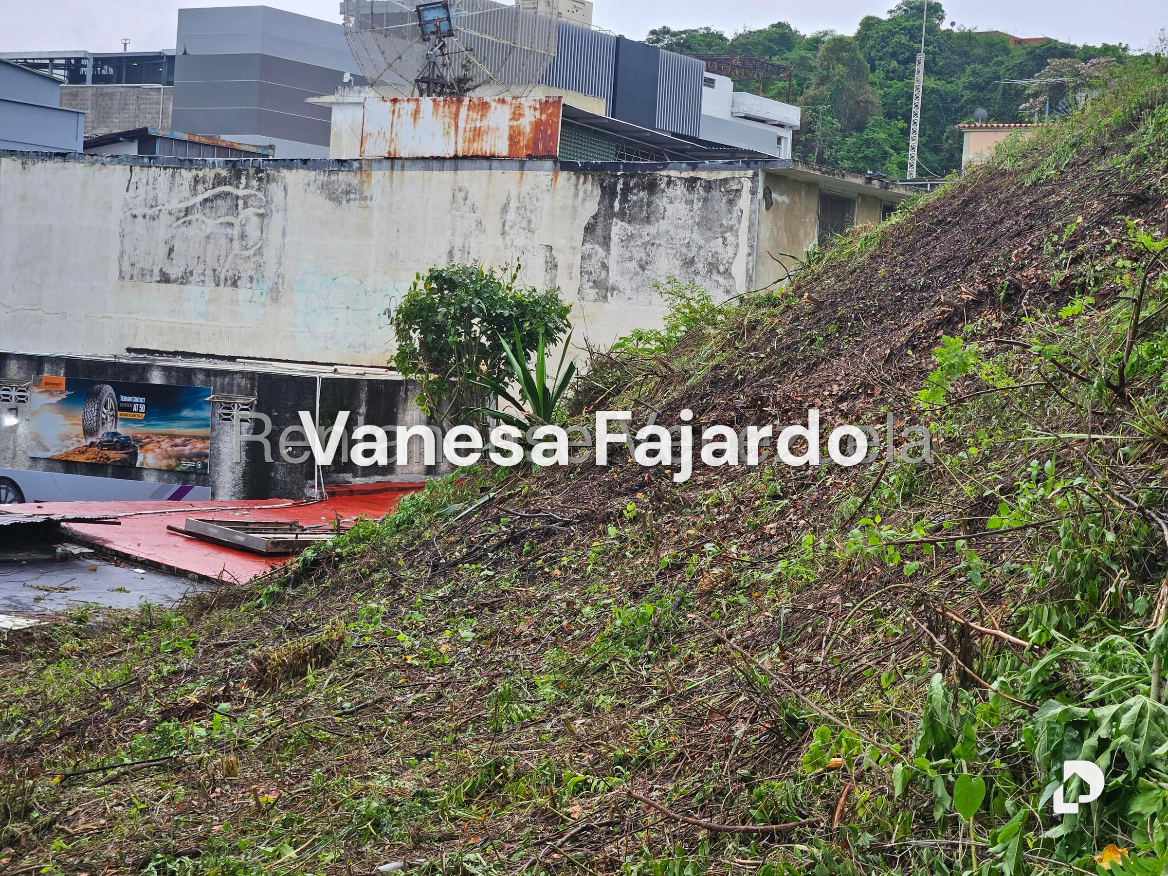 Terreno en Prados del Este, Caracas – 13