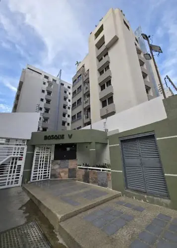 Apartamento en El Bosque, Maracay - 1