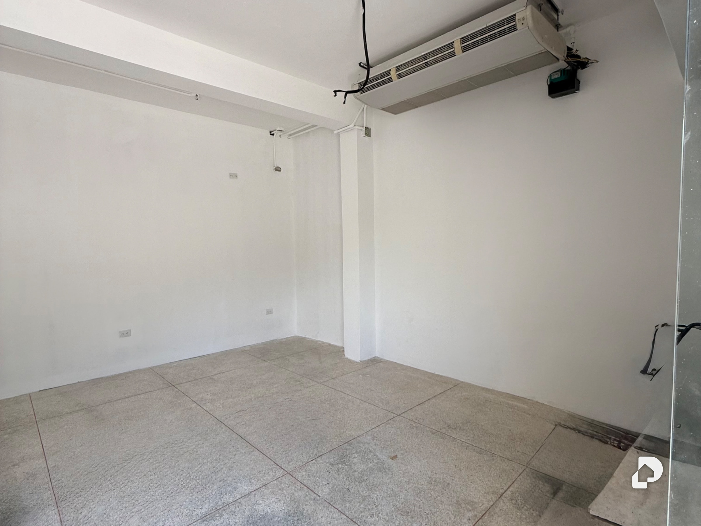 Local comercial en Los Palos Grandes, Caracas – 6
