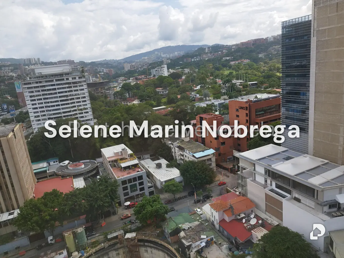 Oficina en Las Mercedes, Caracas – 14