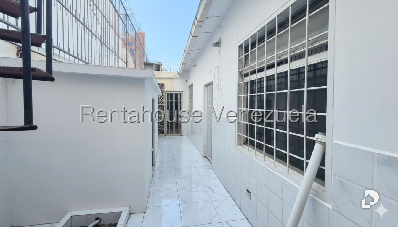 Local comercial en Las Mercedes, Caracas – 13
