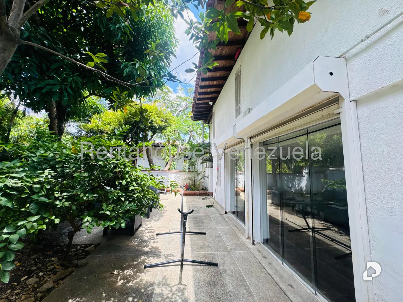 Casa en Santa Fe Norte, Caracas – 23